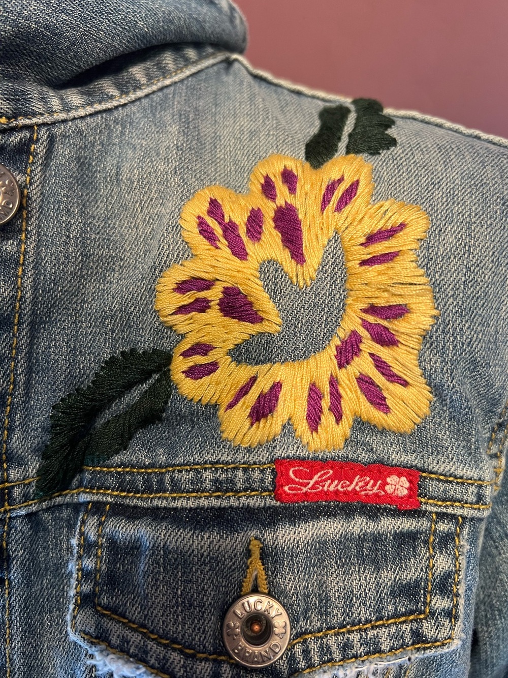 🌼Y2K Lucky Brand Embroidered Denim Jacket • Floral Green Yellow Purple Black - Picture 5 of 5